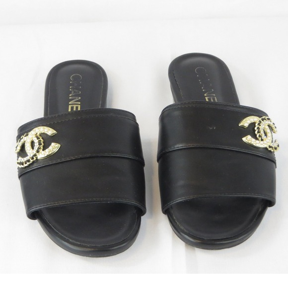 Chanel Black Leather CC Pearl Crystal Logo Slide Sandals Flat Shoes EU 38 US 8 - Picture 11 of 13